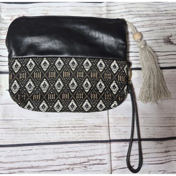 DV By Dolce Vita Boho Tribal Woven Tassle Clutch Wristlet Zippered Top Fold Over - Picture 1 of 6